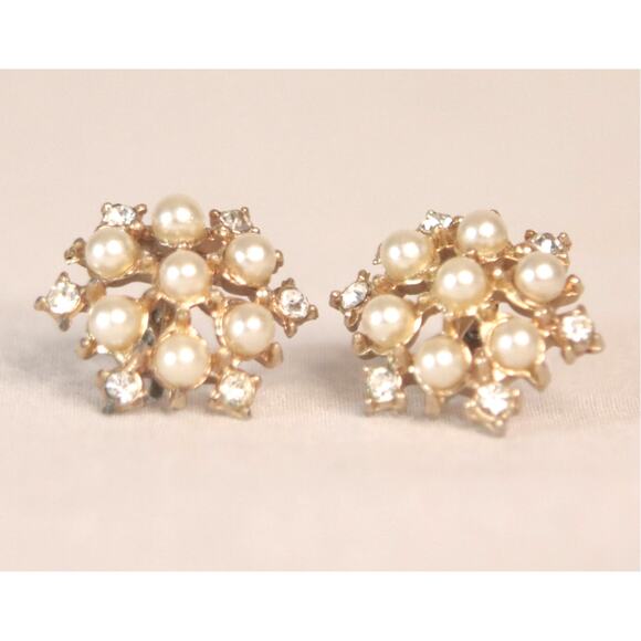 Pearly Beads And Rhinestones Cluster Earrings Screw Backs - Picture 1 of 8